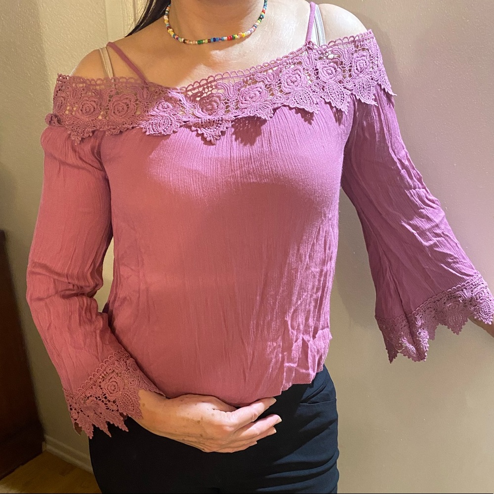 Calming pink off shoulders laced flow top